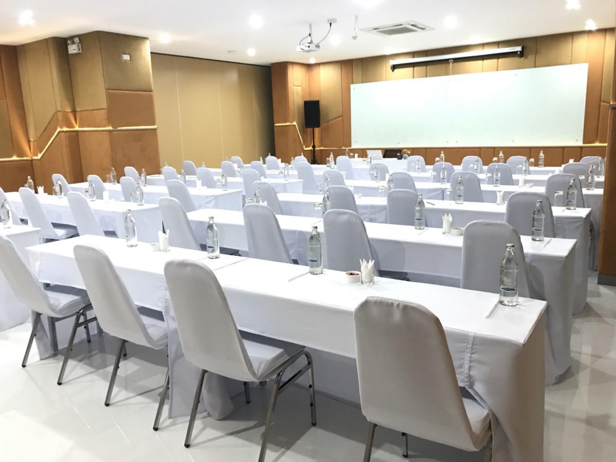 Anna-Nava Pakkret Hotel Nonthaburi Extérieur photo